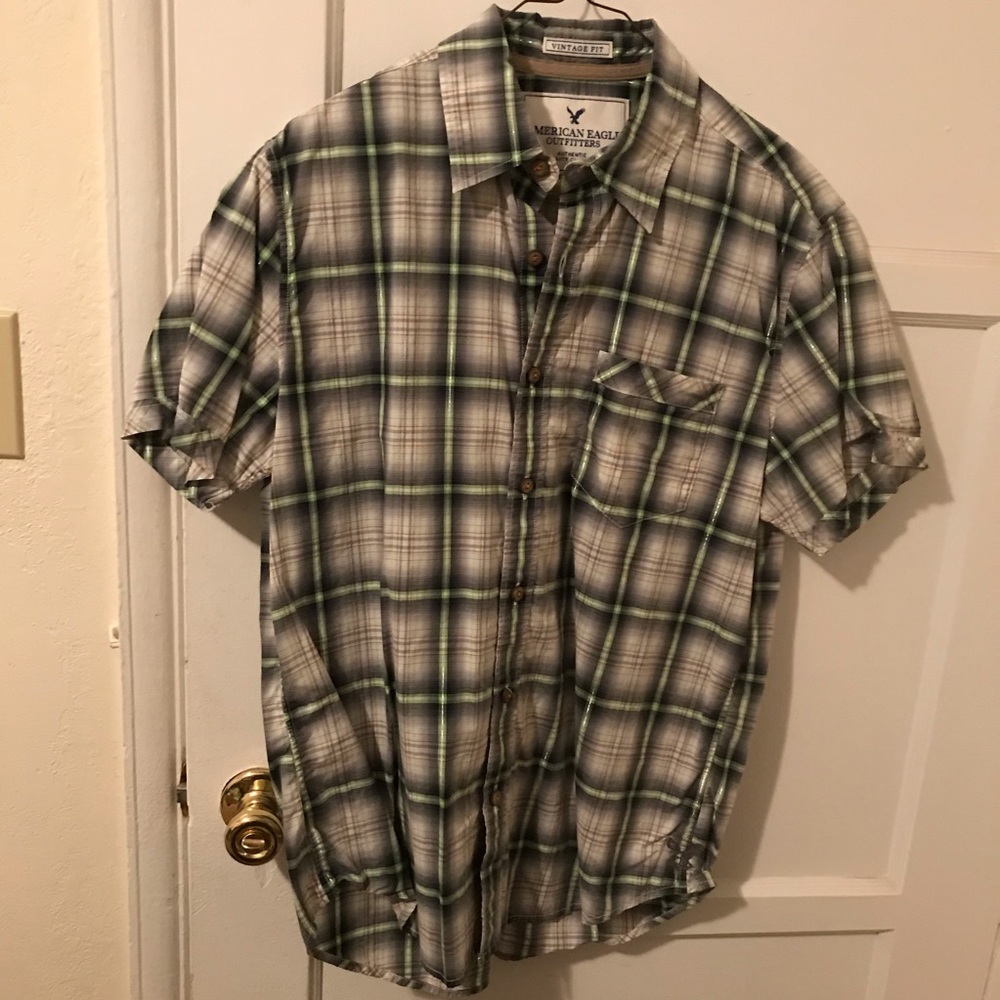 AEO Men's Black/Green Plaid Button Down Shirt Sz M